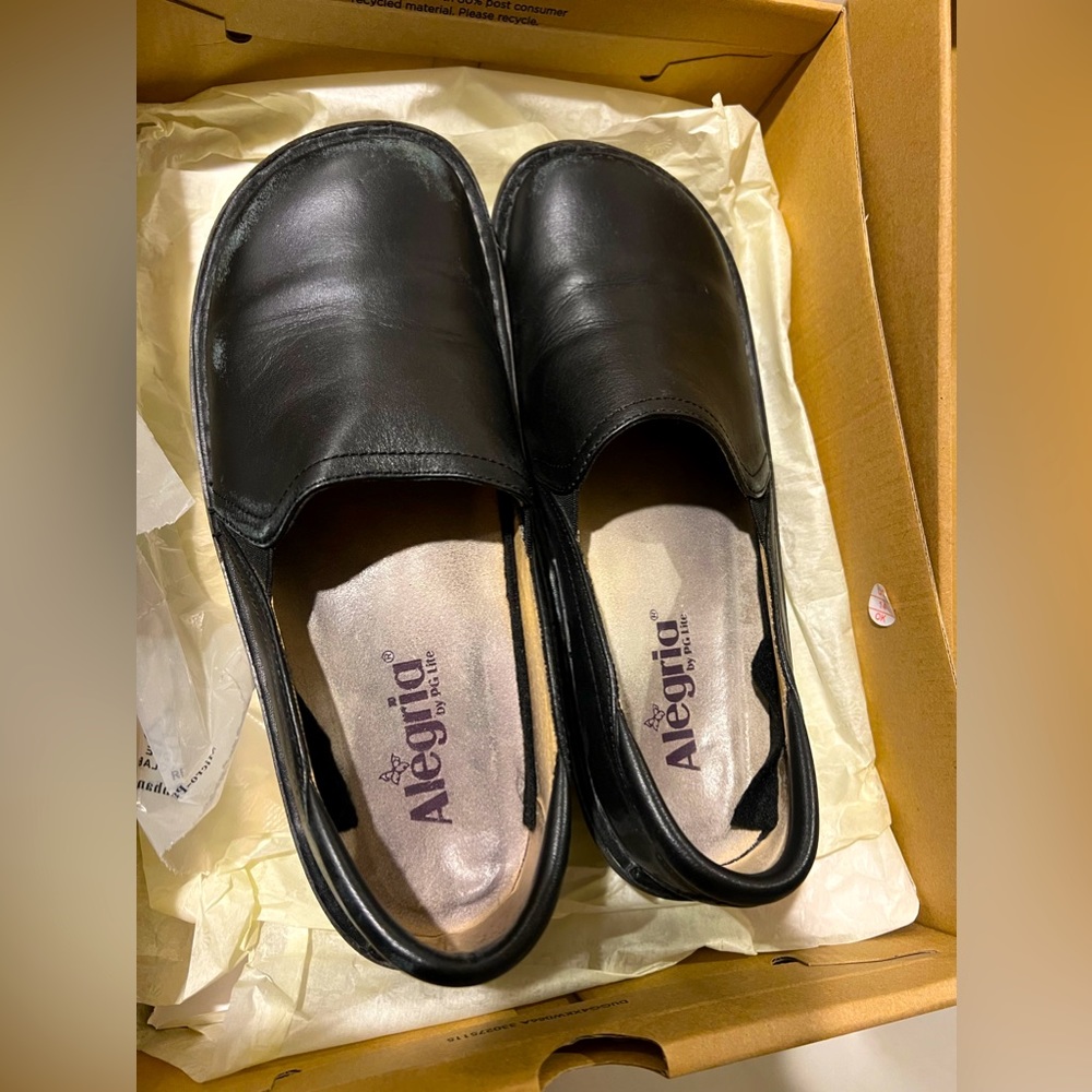 Alegria black clogs